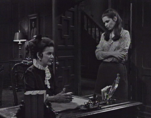 210 dark shadows liz vicki recap