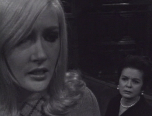 216 dark shadows backacting carolyn liz