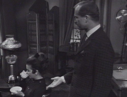 228 dark shadows lamp liz roger