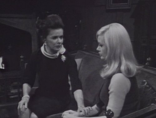 244 dark shadows liz carolyn