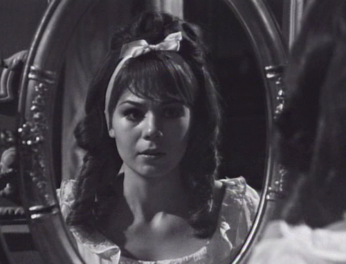 250 dark shadows im maggie