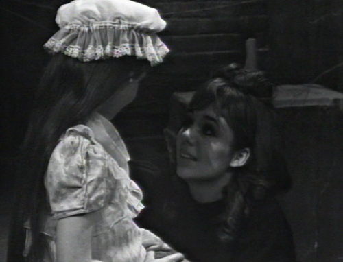 258 dark shadows prison sarah maggie