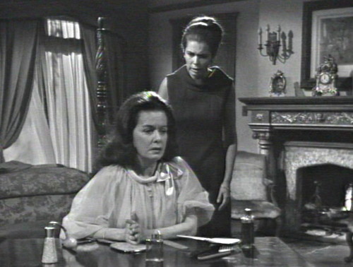 266 dark shadows one o'clock