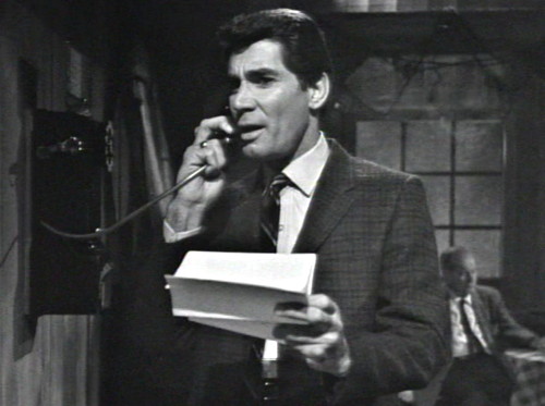 269 dark shadows burke bar