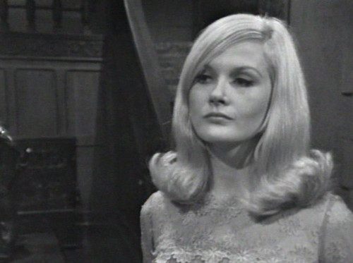 270 dark shadows bad carolyn