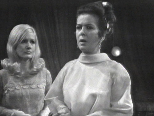 271 dark shadows this very room