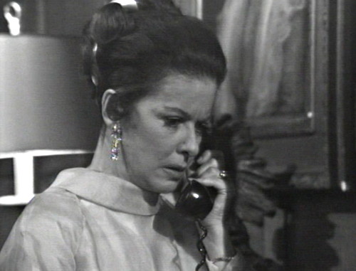 272 dark shadows liz call