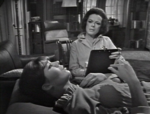 282 dark shadows maggie julia piano