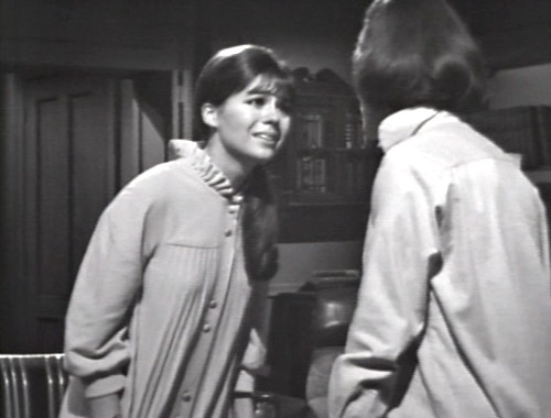 282 dark shadows maggie pushing