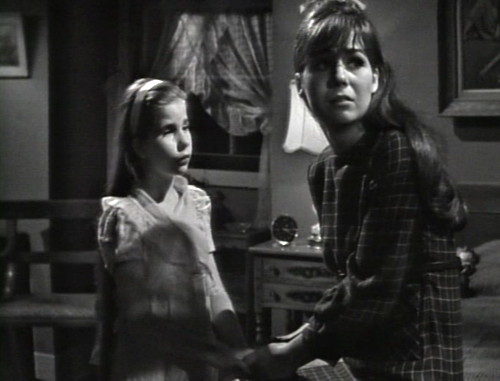 294 dark shadows sarah maggie 2