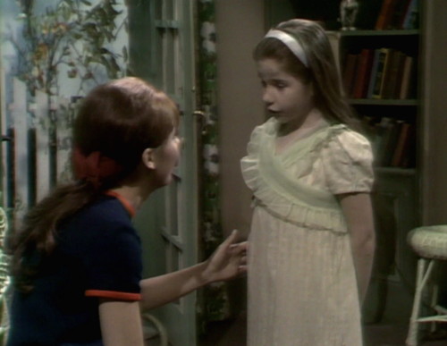 297 dark shadows maggie sarah