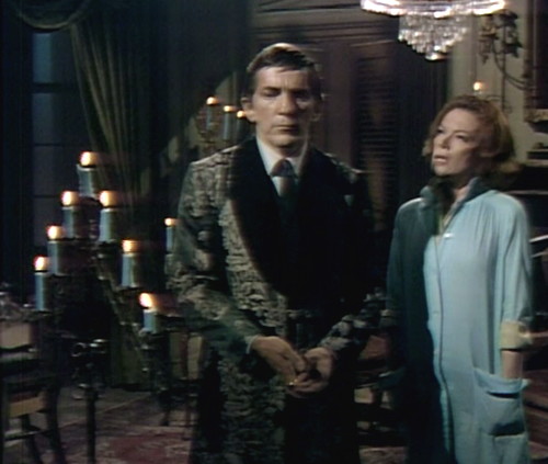 302 dark shadows barnabas julia white