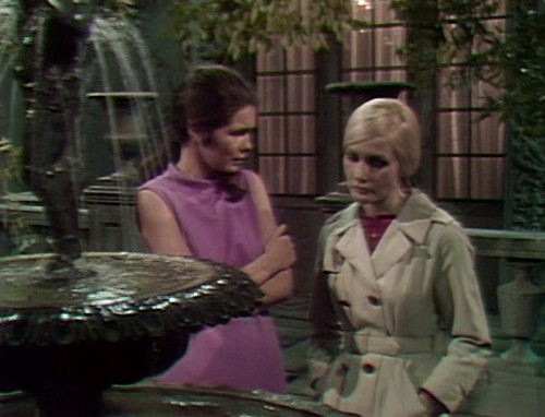 312 dark shadows vicki carolyn vacation