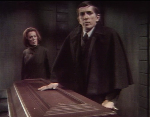 317 dark shadows julia barnabas coffin