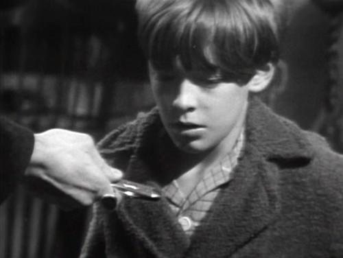 325 dark shadows david knife