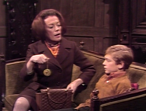 326 dark shadows julia david medallion