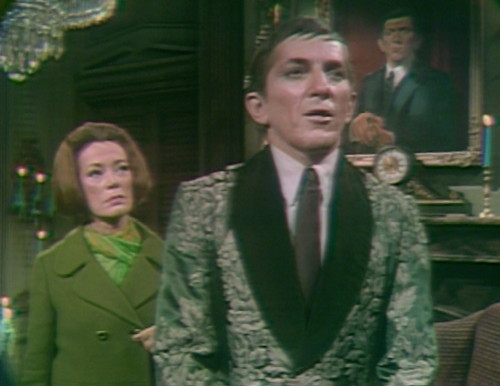 338 dark shadows julia barnabas upstage