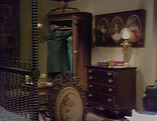 339 dark shadows woodard searching