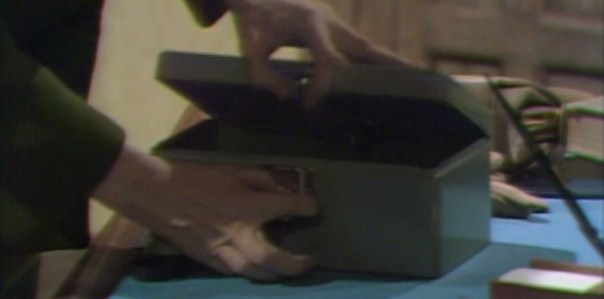 340 dark shadows box header
