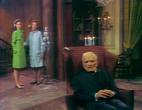 349 dark shadows vicki barnabas farce