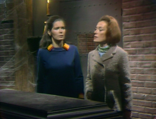 354 dark shadows vicki julia resist