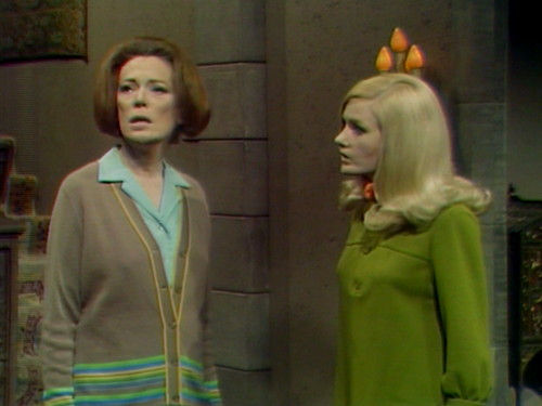 355 dark shadows julia carolyn dognoise