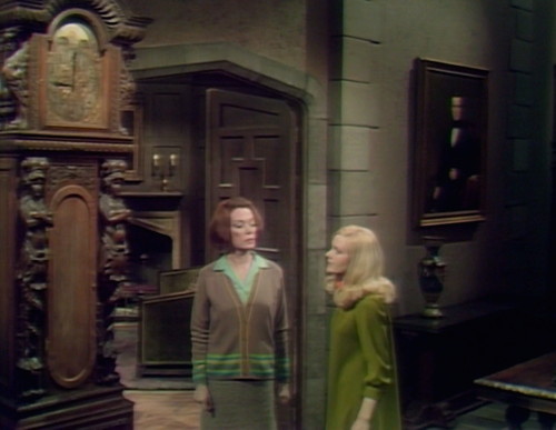 357 dark shadows julia carolyn clock