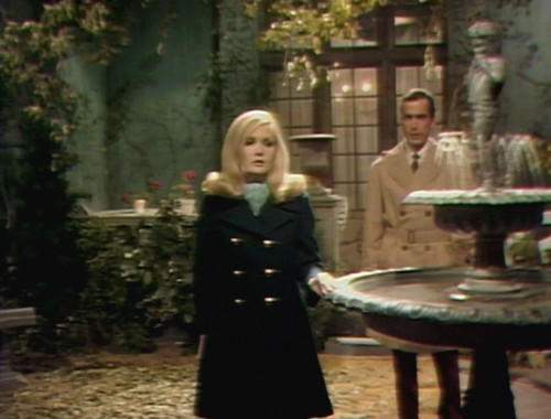 359 dark shadows carolyn tony finish