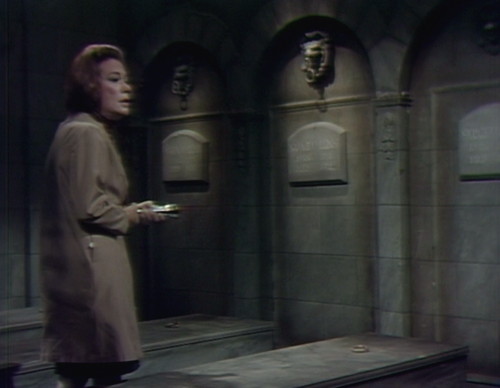 360 dark shadows julia alone