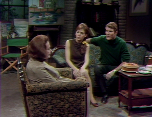 360 dark shadows julia maggie joe cake