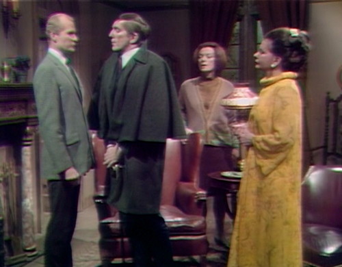 365 dark shadows family meeting