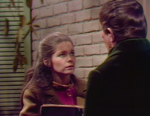 366 dark shadows vicki barnabas wrong