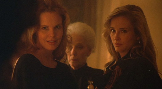 91 dark shadows carolyn comeon