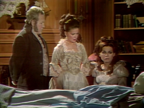 390 dark shadows bed josette