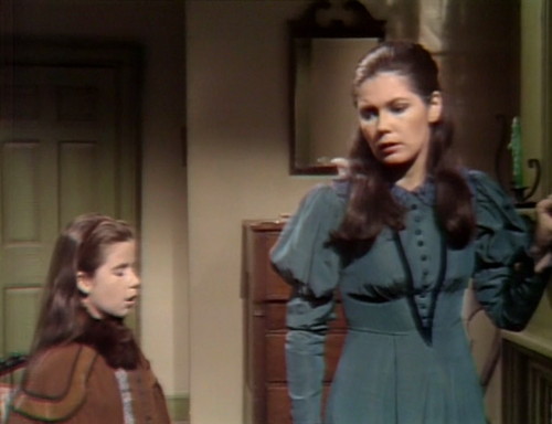 399 dark shadows protagonist sarah vicki