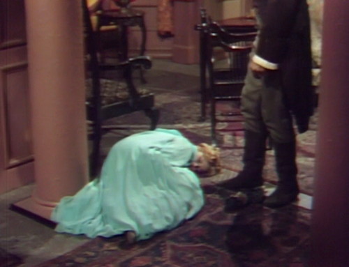 405 dark shadows mic drop angelique