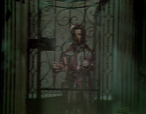 414 dark shadows trapped sarah