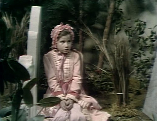 415 dark shadows outside sarah