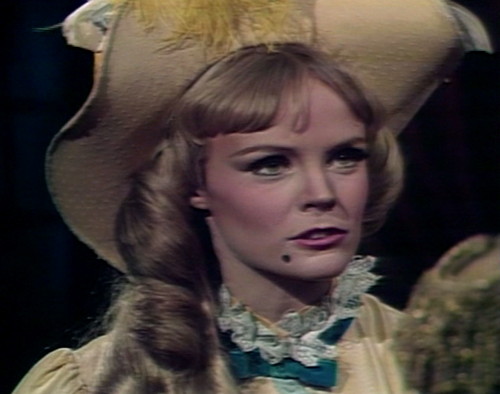 420 dark shadows suki conceit