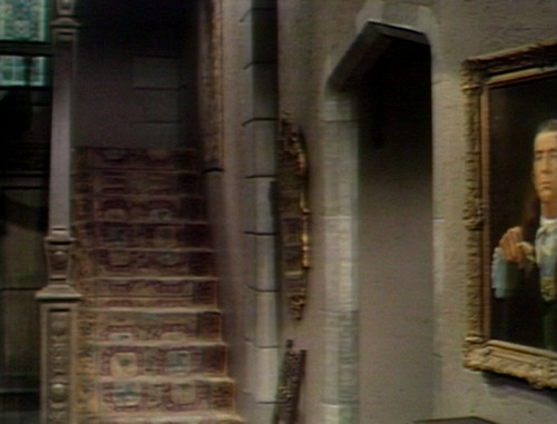 424 dark shadows door