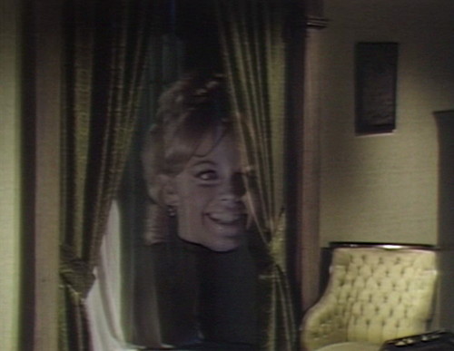 425 dark shadows head angelique