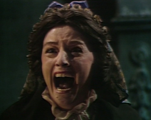 432 dark shadows scream 2 abigail