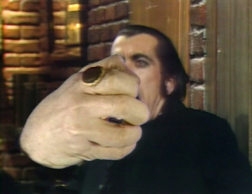 438 dark shadows hand trask