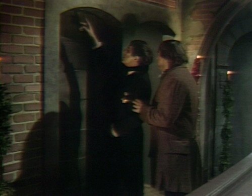 439 dark shadows alcove barnabas ben