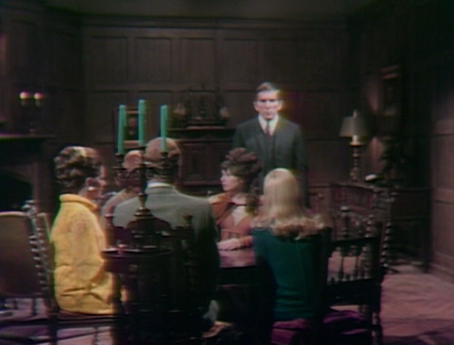 365-dark-shadows-seance