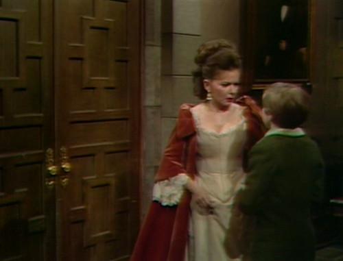 456 dark shadows cape naomi daniel