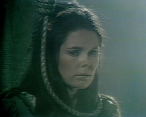 461 dark shadows hang vicki