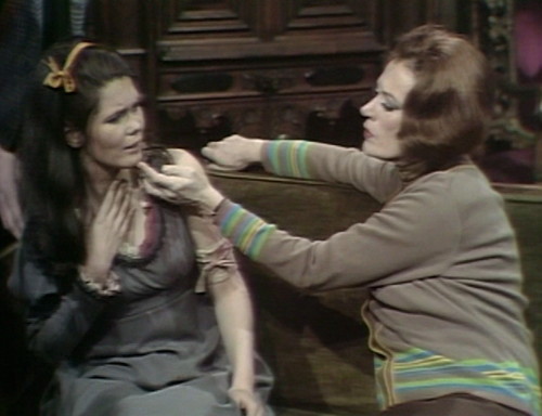 461 dark shadows neck vicki julia