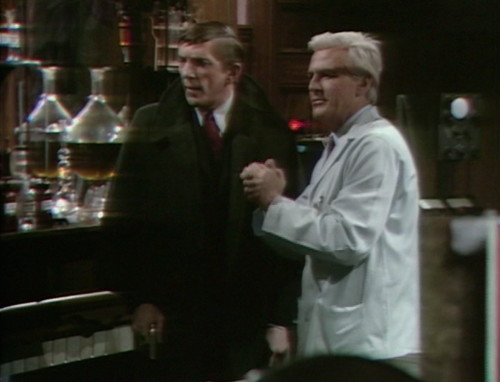 476 dark shadows creature barnabas lang