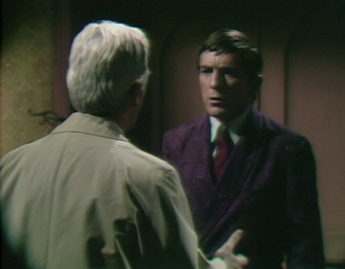 482 dark shadows course lang barnabas